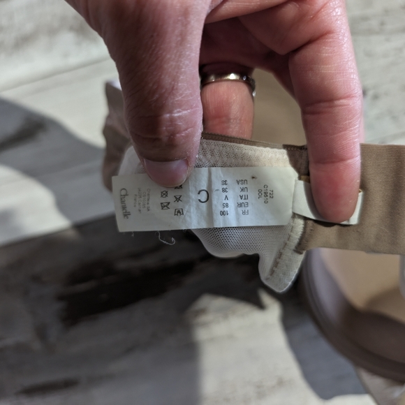 Chantelle Women's C Idéal Back Smoothing Bra38C - Picture 6 of 6